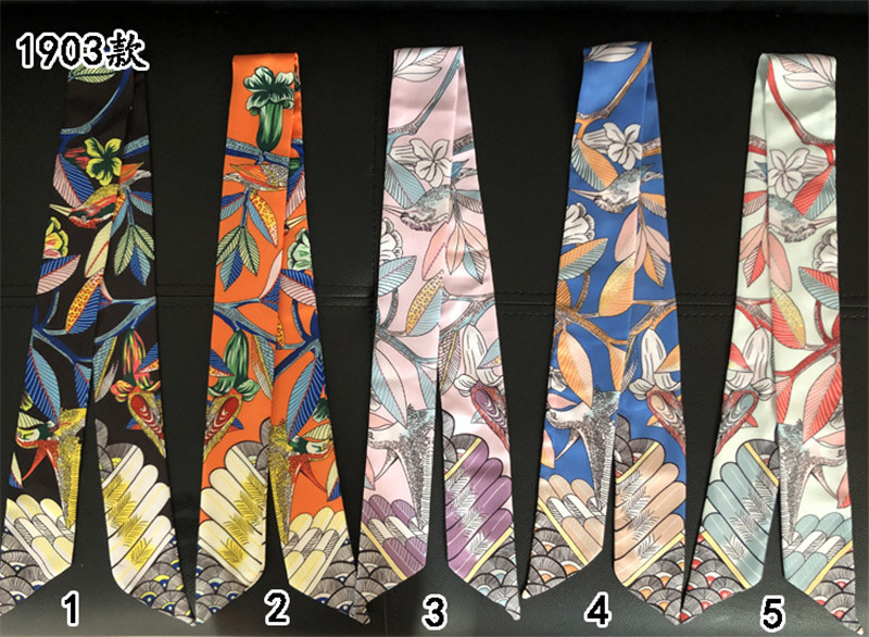 Luxury Brand Hummingbird Print - Ascot Neck Scarf 评论和价格